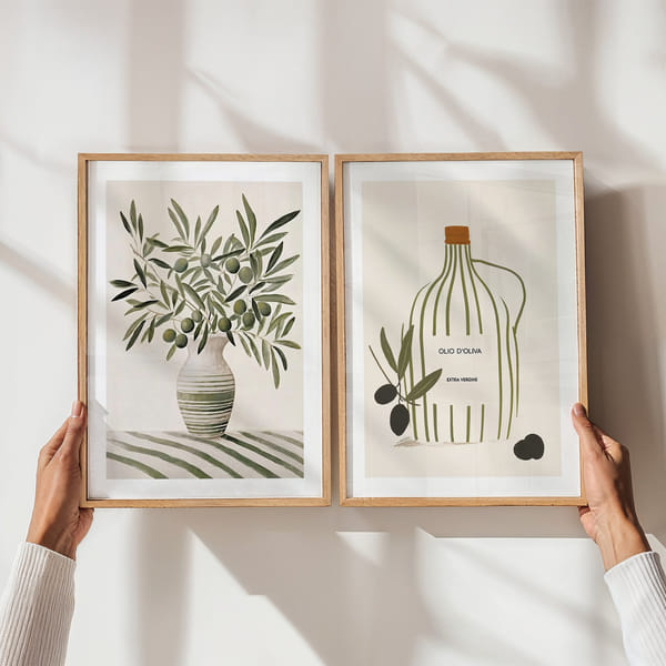 Mural con dos pósters en tonos verdes naturales Perfect Pair Olio Doliva poster wall