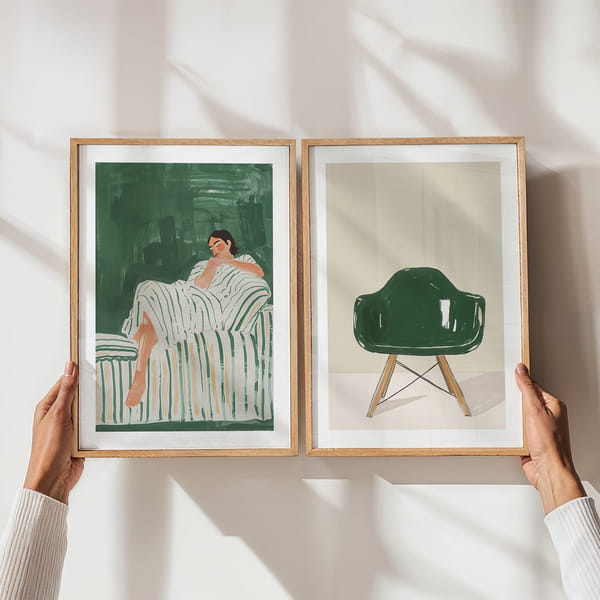 Képfal két zöld tónusú és stílusú poszterrel Perfect Pair Emerald Comfort poster wall