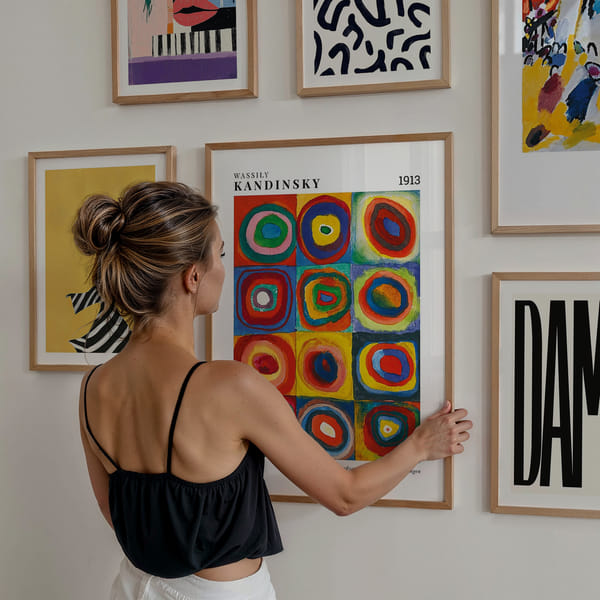 Obrazová stena so šiestimi abstraktnými umeleckými dielami v jasných farbách Mix Of Six Wassily Kandinsky poster wall