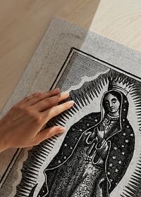 Un tribut atemporal adus frumuseții sacre și păcii spirituale-3