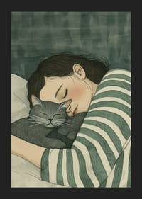 Un cálido abrazo entre humano y gato en un descanso de ensueño.-5