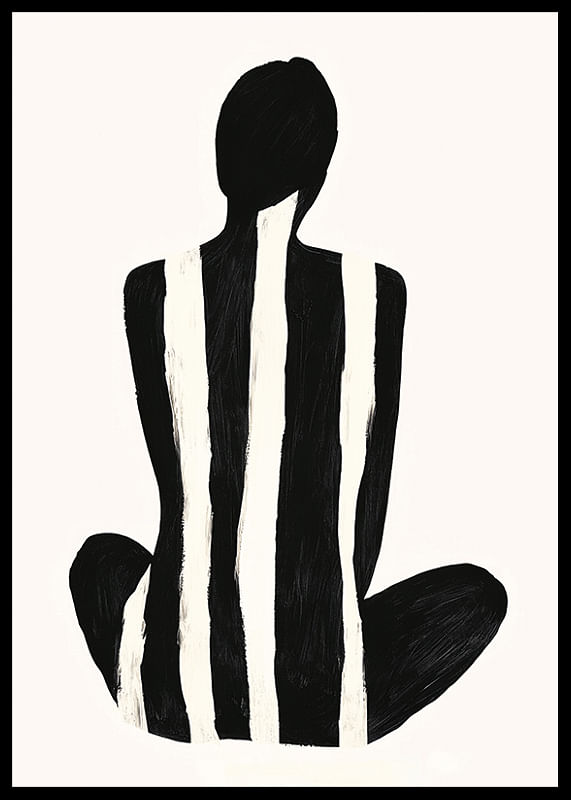 Contrasting shapes create visual harmony and deep stillness-12