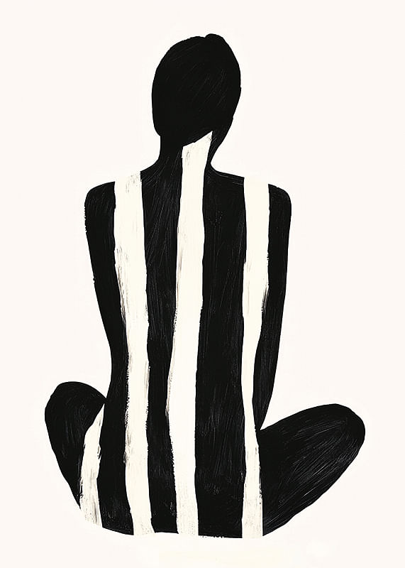 Contrasting shapes create visual harmony and deep stillness-12