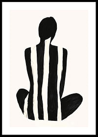 Contrasting shapes create visual harmony and deep stillness-0
