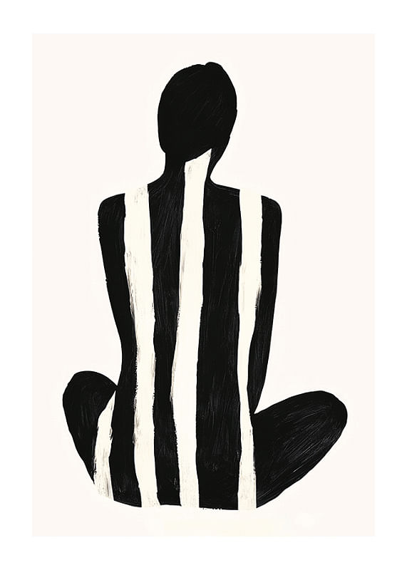 Contrasting shapes create visual harmony and deep stillness-12