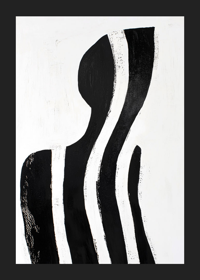 Liniile alb-negru creează o siluetă misterioasă și elegantă-12
