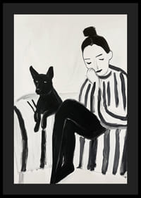 Een rustig tafereel met een vrouw en een hond in zwart-wit focus-4