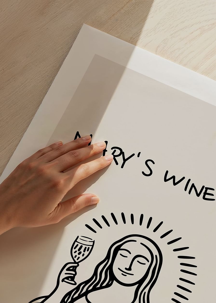 En hel skål med vin fanger både humor og tradition-12