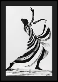 En elegant dansare i monokrom färg skapar en känsla av rörelse-4