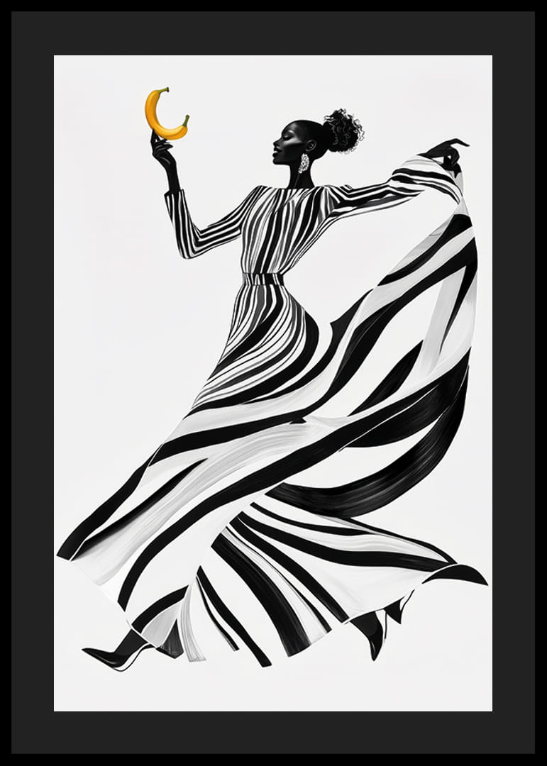 Egy elegáns fekete-fehér nő, banánnal, világos háttér előtt-12