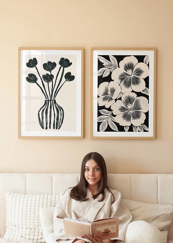 Black and white flowers spread timeless elegance in the room-12