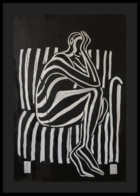 Liniile alb-negru modelează o figură gânditoare în contrast elegant-0