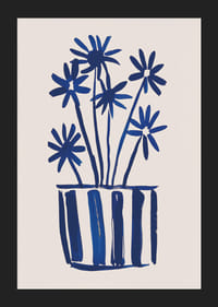 Kvitnúca elegancia v sýtomodrých odtieňoch priťahuje diváka-5