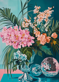Die Schönheit der Blumen trifft auf den Glamour einer Discokugel-7