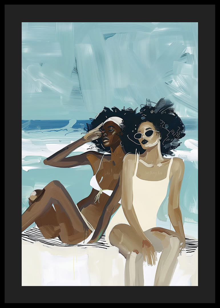 Dwie kobiety w strojach kąpielowych cieszące się plażą i morską bryzą-12