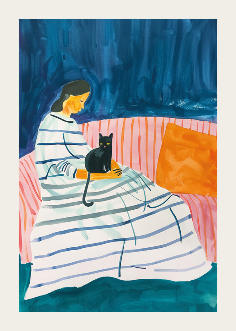 En kvinne med en katt i et stille og harmonisk rom-12