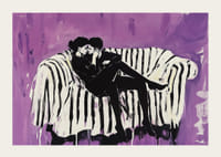 Une étreinte amoureuse en violet et noir révèle des secrets-3