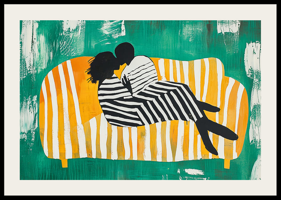 Două persoane îmbrățișate iubitoare pe o canapea în dungi-12