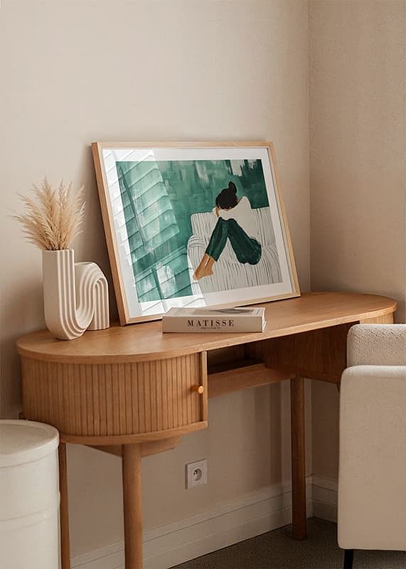 Soft elegance in green and white tones expresses deep thought-12