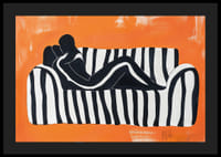 Silhouettes noires et blanches sur un fond orange vibrant-4