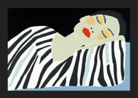 Een serene schoonheid rust in een elegante, grafische expressie-5