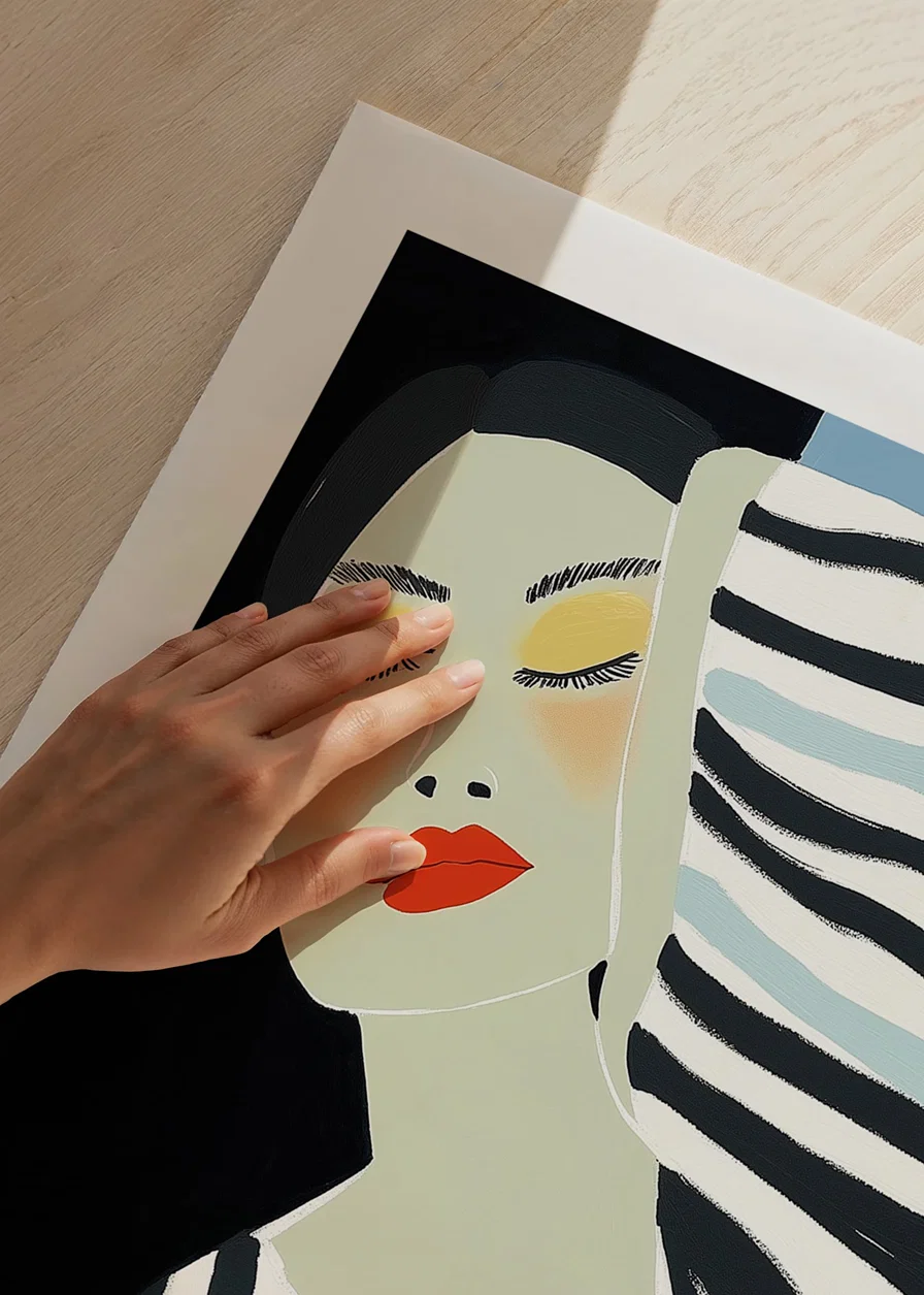 En stillsam skönhet vilar i ett elegant, grafiskt uttryck-12