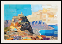 En mäktig klippa med havet i bakgrunden skapar en drömlik landskapsbild-2