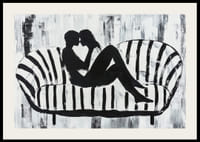 Egy pár érzéki sziluettje stílusos kontrasztokban-2