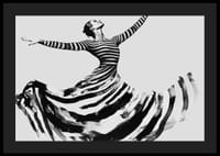 Tanečník zahŕňa pohyb silnými, plynulými líniami-4