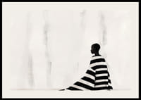 En elegant figur i svart och vitt mot en mjuk bakgrund-2