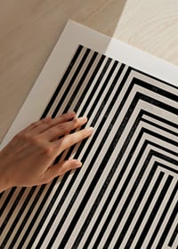 Hypnotiska linjer skapar en illusion av djup och rörelse-9