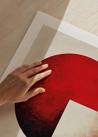 Formes puissantes rouges et noires en équilibre harmonieux-5