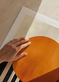 Liniile contrastante se îmbină cu un cerc radiant de soare-5
