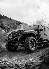 Erfassen Sie die Freiheit des Abenteuers mit dieser kraftvollen Offroad-Szene-7