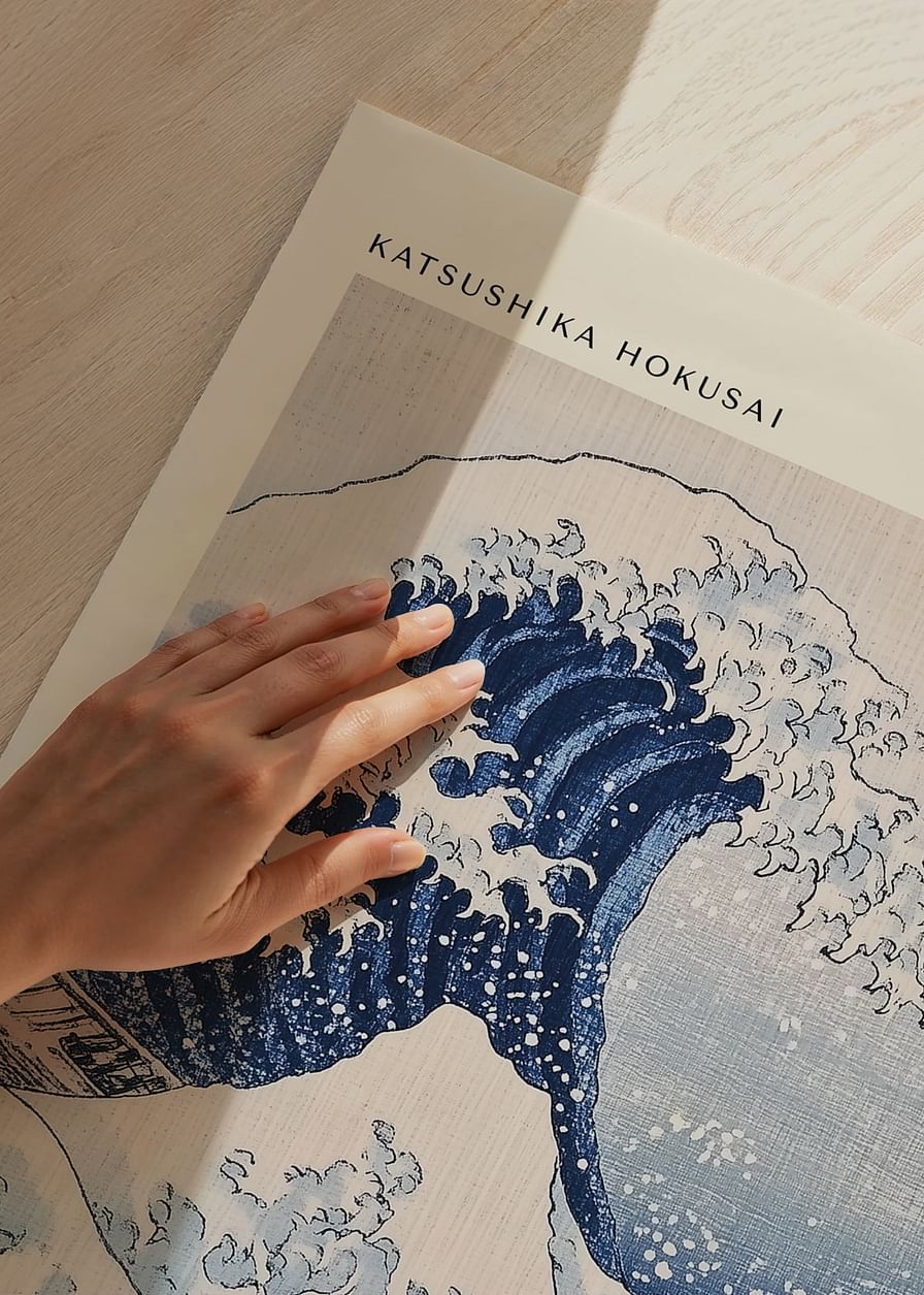 Acest poster surprinde măreția valurilor puternice ale naturii-12
