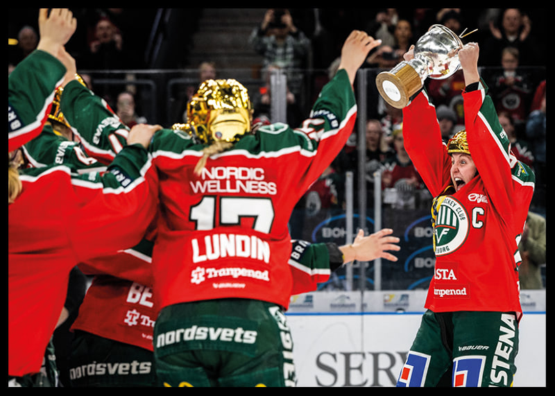 Frölunda HC SDHL Hanna Olsson Lyfter Pokalen-12