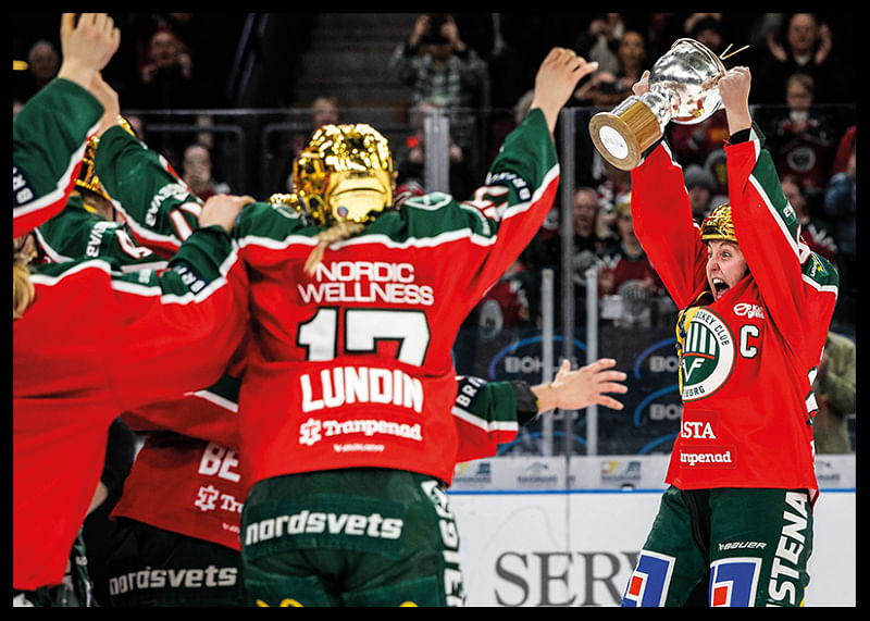 Frölunda HC SDHL Hanna Olsson Lyfter Pokalen-12