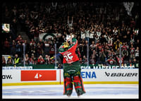 Frölunda HC SDHL Stephanie Neatby Lyfter Pokalen-2