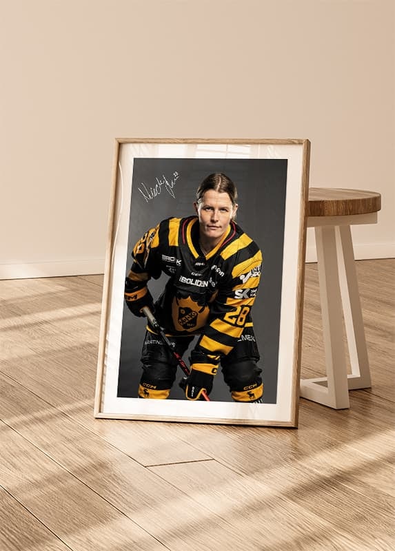 Poster Nicoline Söndergaard Jensen #28 Skellefteå AIK 2024/2025 crossfade