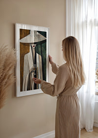 En elegant siluett med mystik och stilrenhet-8