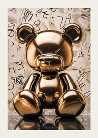 Guldig leksaksdjur i glansig finish mot konstnärlig bakgrund-3