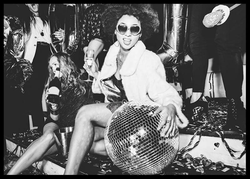 Een bruisend feest met glamour en disco-energie-12