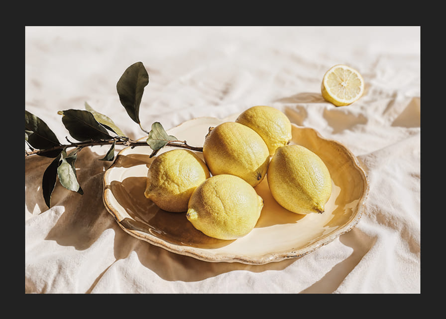 Ljusa citroner på ett fat skapar en solig känsla-12
