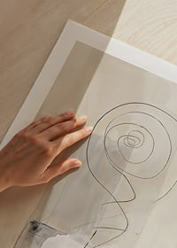 Eine subtile Spirale fließt durch verträumte Farben-9