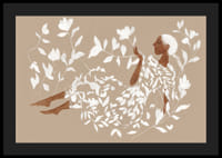 En drömsk figur omgiven av mjuka, vita löv-4