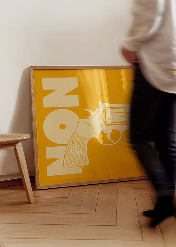 Poster Non-Violence Vintage Yellow Edition crossfade