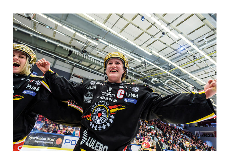 Emma Eliasson Med Guldhjälm No.2 Luleå Hockey -12