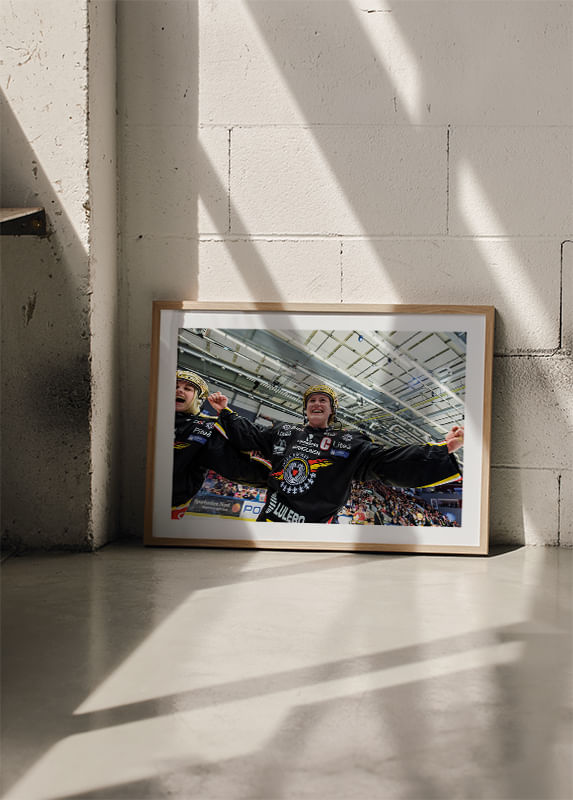 Poster Emma Eliasson Med Guldhjälm No.2 Luleå Hockey  crossfade