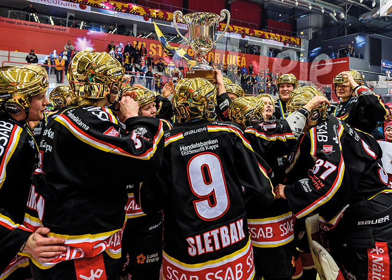 #9 Sletbak firar SM Guld med laget No.2-12