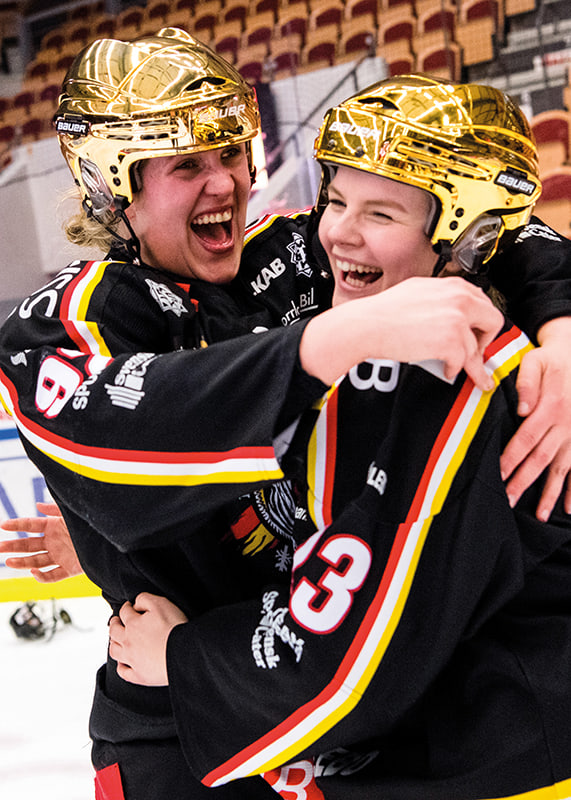 Melinda Olsson och Pernilla Forsgren SM-Guld 2018 Luleå Hockey-12